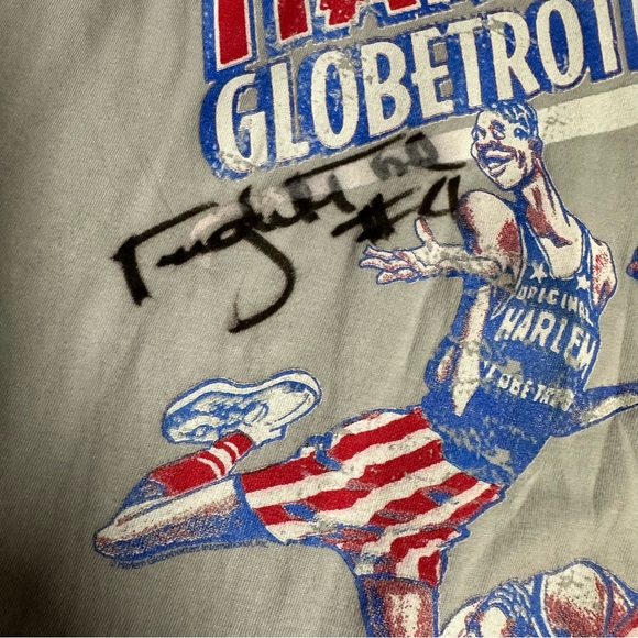 Harlem Globetrotters unisex American classic T-shirt size M with four signatures - Picture 8 of 11